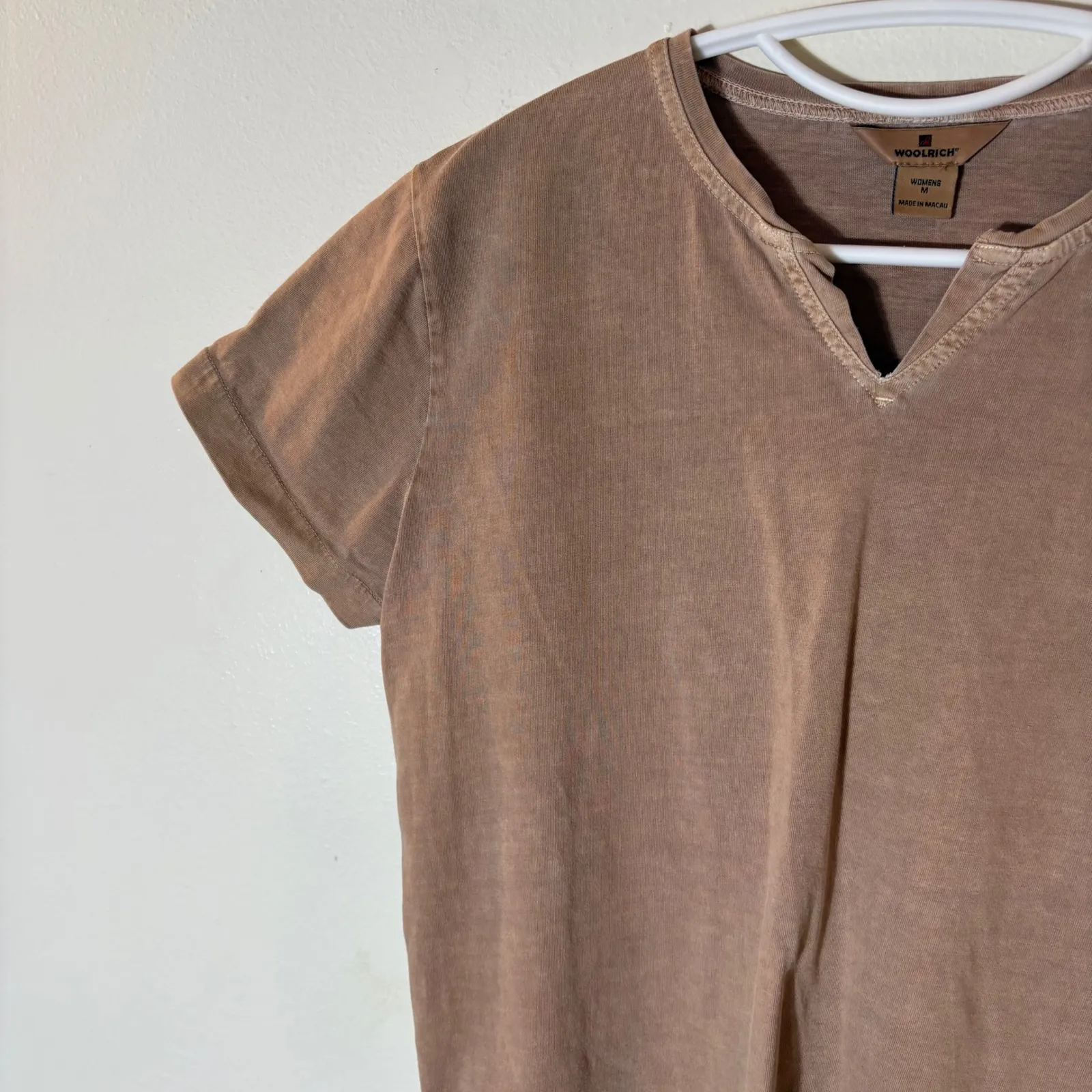 Woolrich 100% Cotton Washed V-Neck Top Size Medium Pecan Brown - Image 3