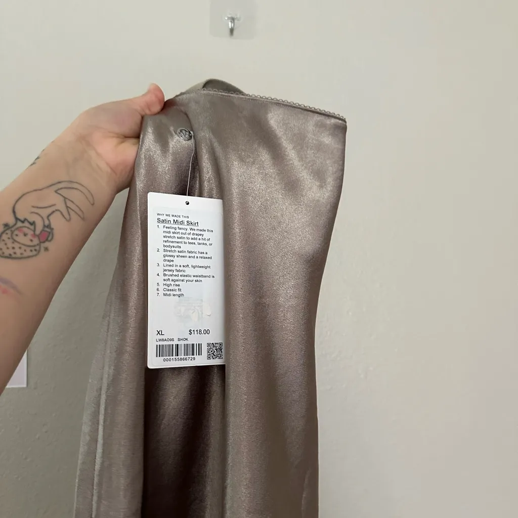 Lululemon Satin Midi Skirt Size XL Sheer Oak Gold - Image 6