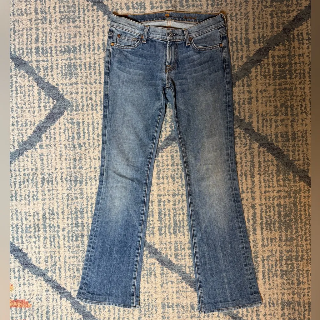 7 For All Mankind Bootcut Jeans Size 26 Medium Wash Stretch Denim Made in USA - Image 2