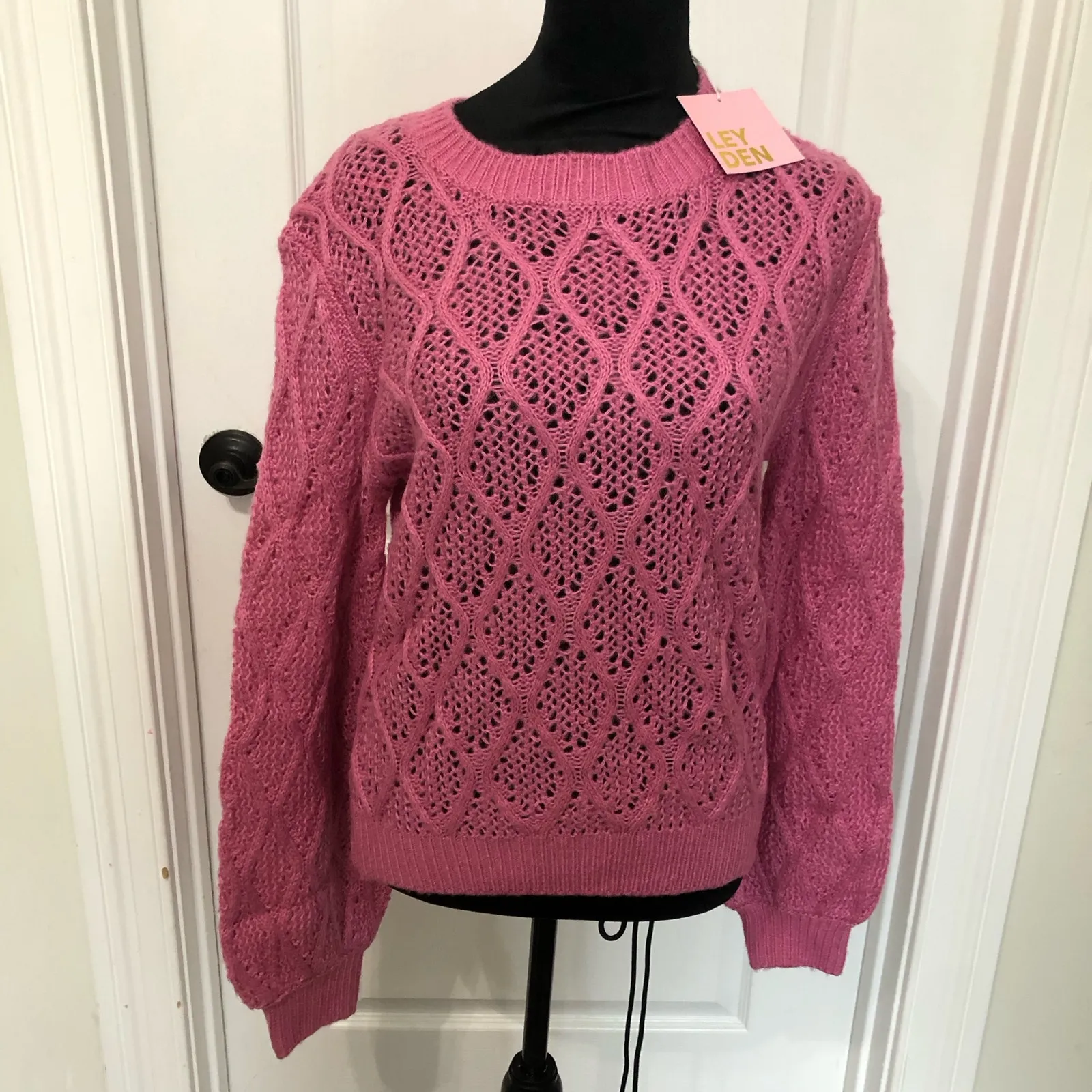 Leyden Womens Sweater Size Large‎ Pink Diamond Cable Knit Long Sleeve Pullover - Image 3