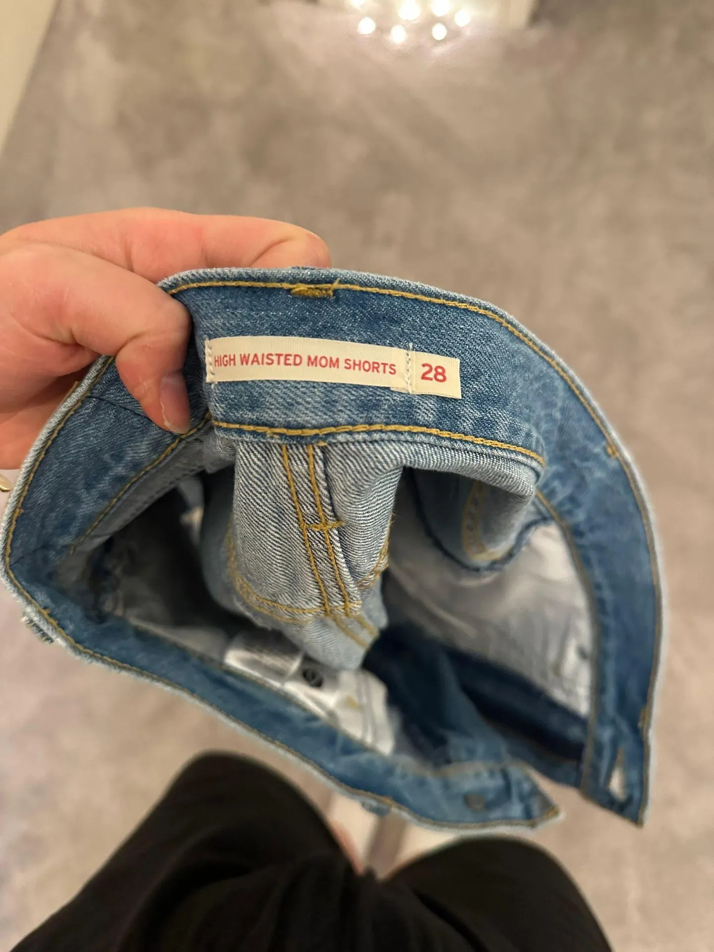 Levi’s Jeans Shorts High-Waisted - Image 3