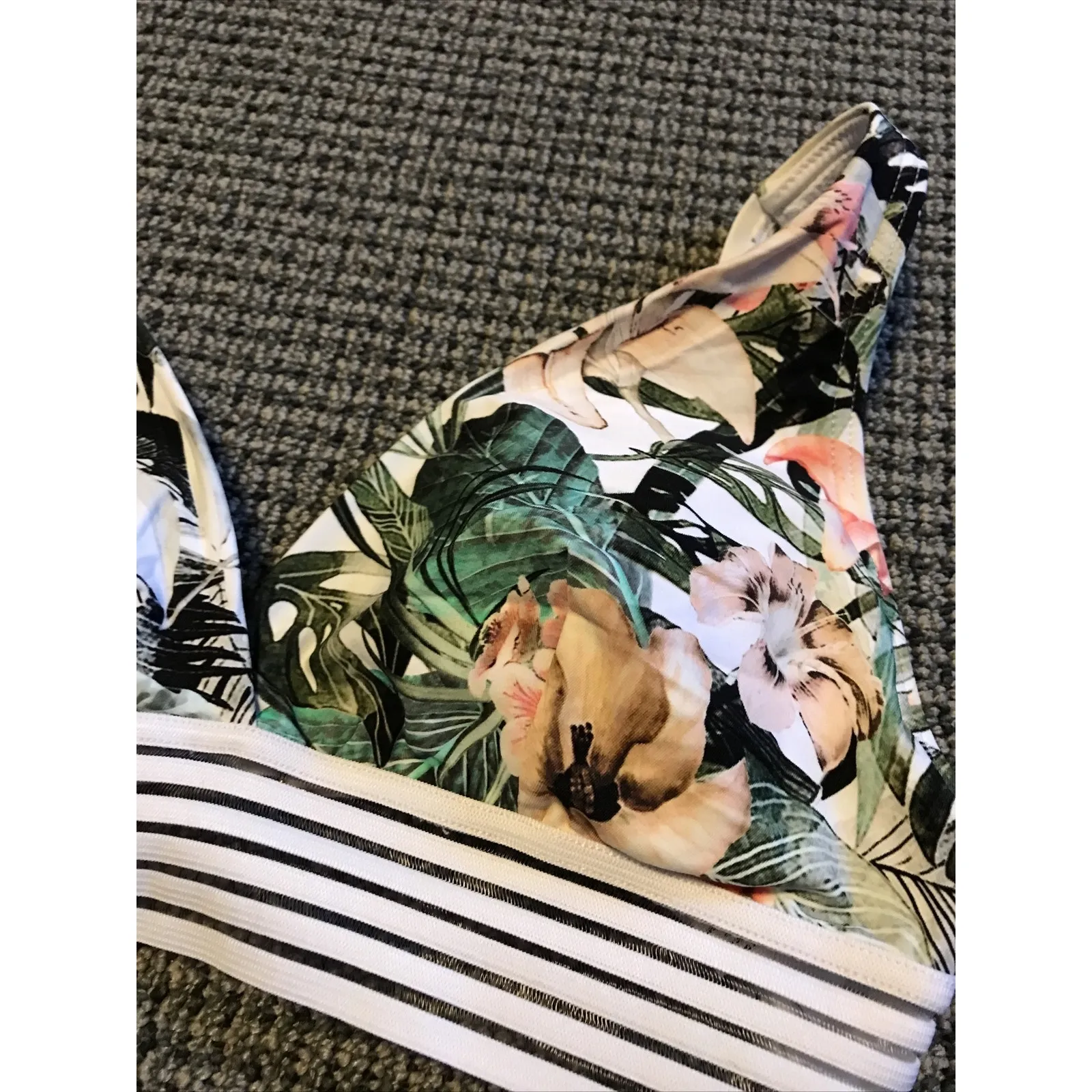 Azura Australia Swim Top size 8 - Image 3