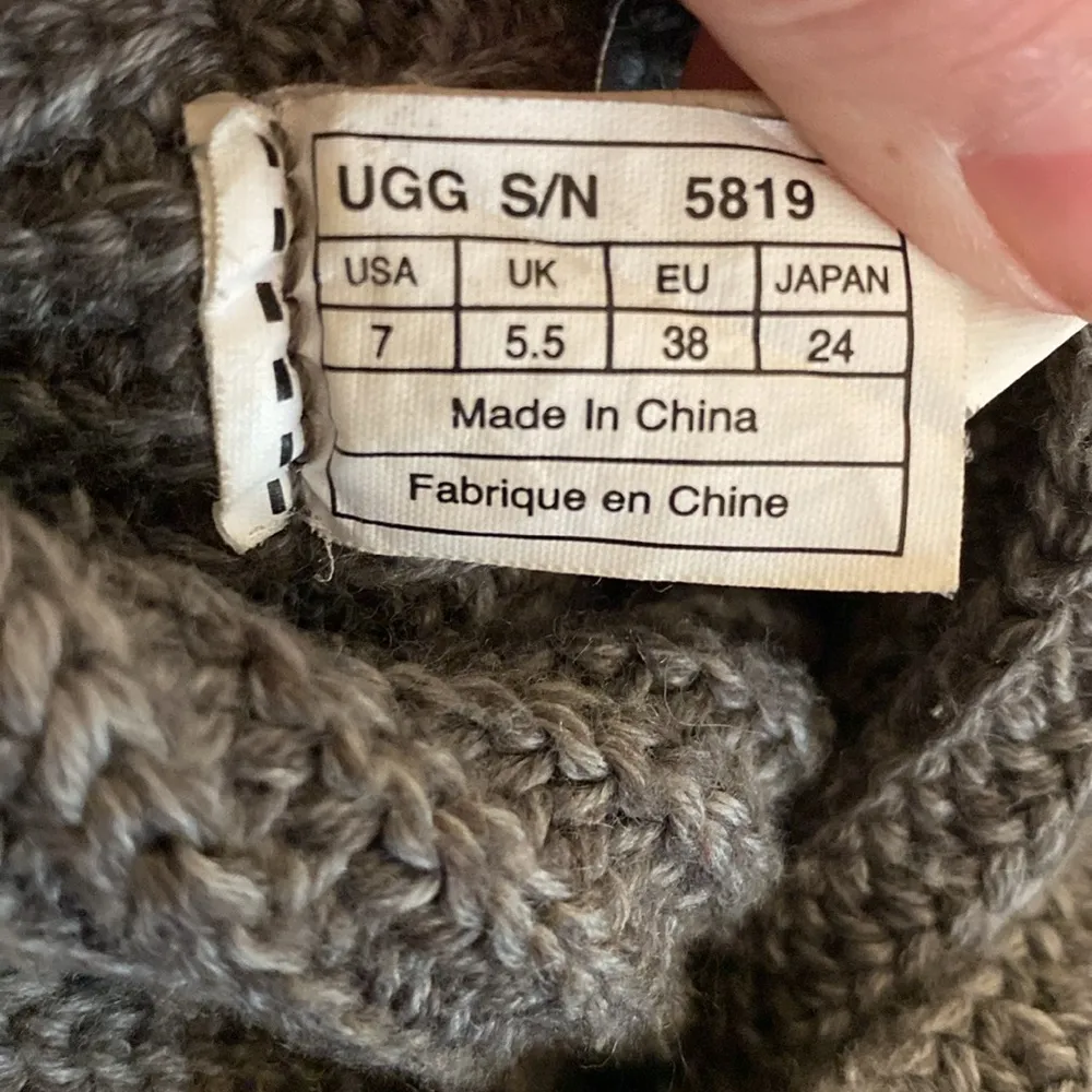 UGG classic Cardy Boots Tall Gray Women’s 7 good used condition cardigan - Image 7