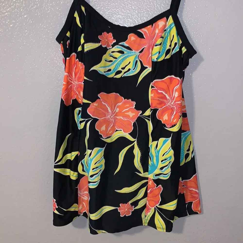 Costa Del Sol black floral one piece swim suit dress Size 8 - Image 3