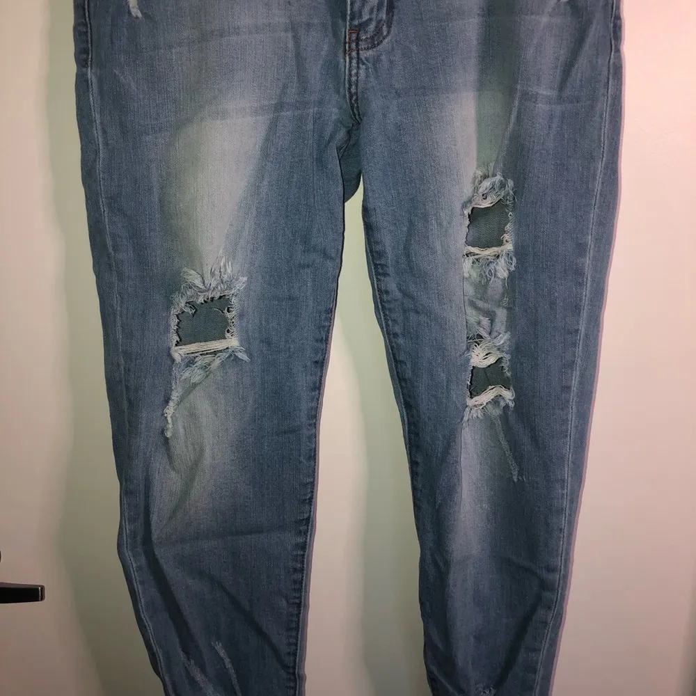 🆕 Nature Distressed Boyfriend Jeans Size 30 - Image 2