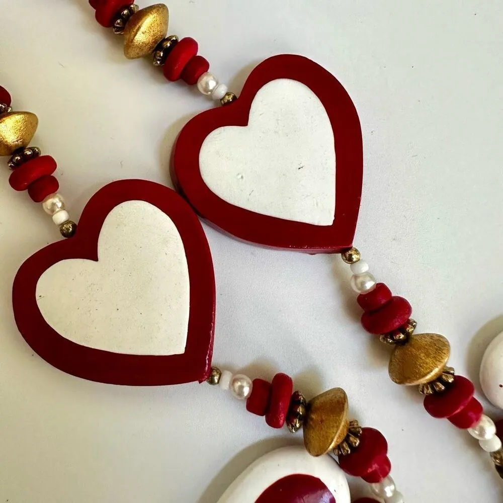 Red white faux pearl gold tone heart beaded necklace - Image 3