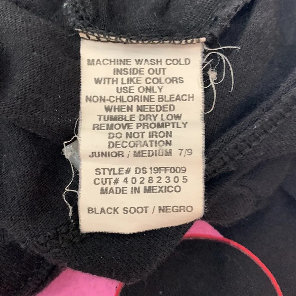 Mickey and Minnie Black Be Mine Valentine Tee Size Medium - Image 11