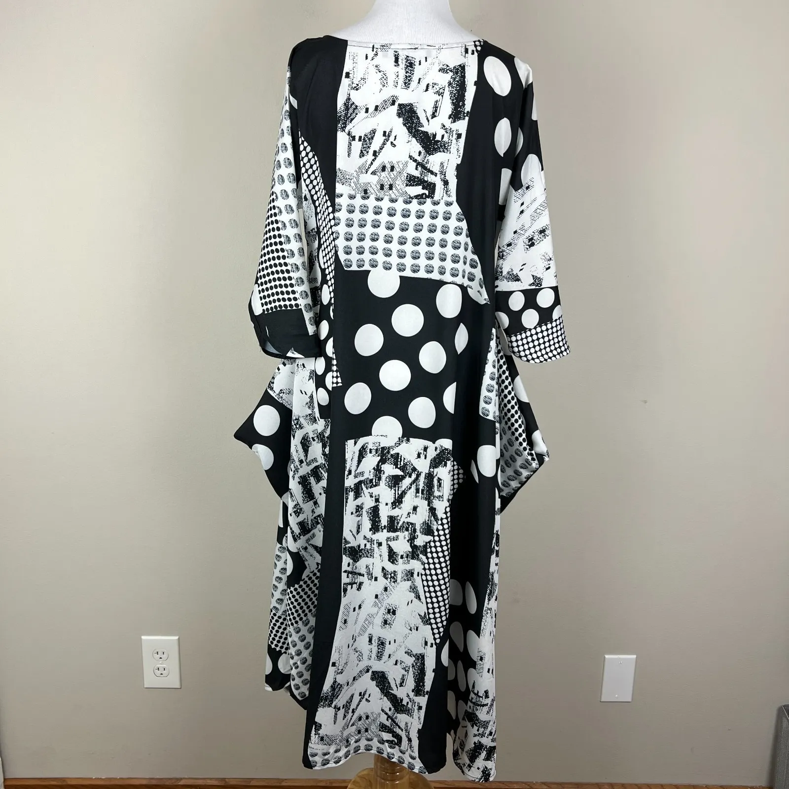 Caara Krefeld Midi Dress Small Scarf Print Asymmetric Artsy Lagenlook Oversized Black - Image 11