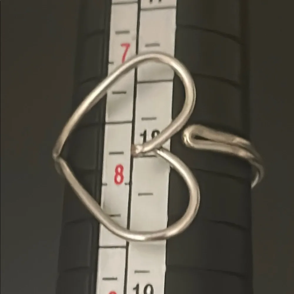 Minimalist Hand Crafted Silver Wire Wrap Heart Design Women's Ring - Image 5