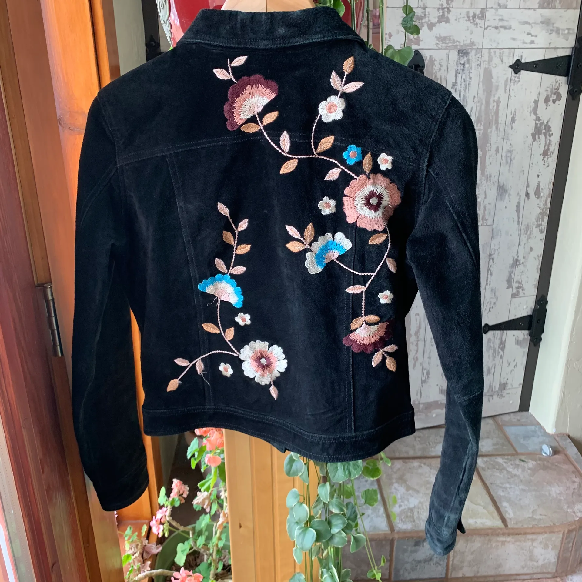 Brandon Thomas Suede flower embroidered jacket - Image 6