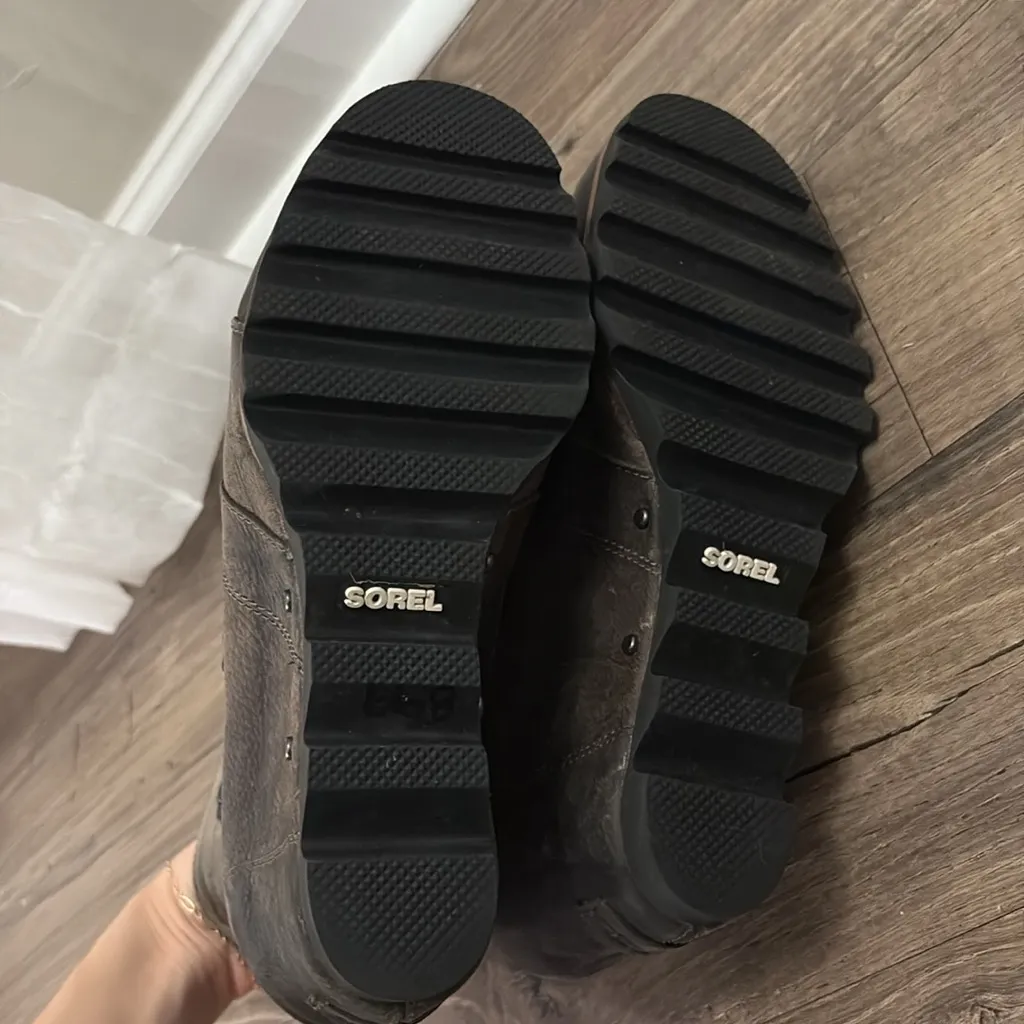 SOREL Joan of Arctic wedge heel mid boots 9.5 - Image 5