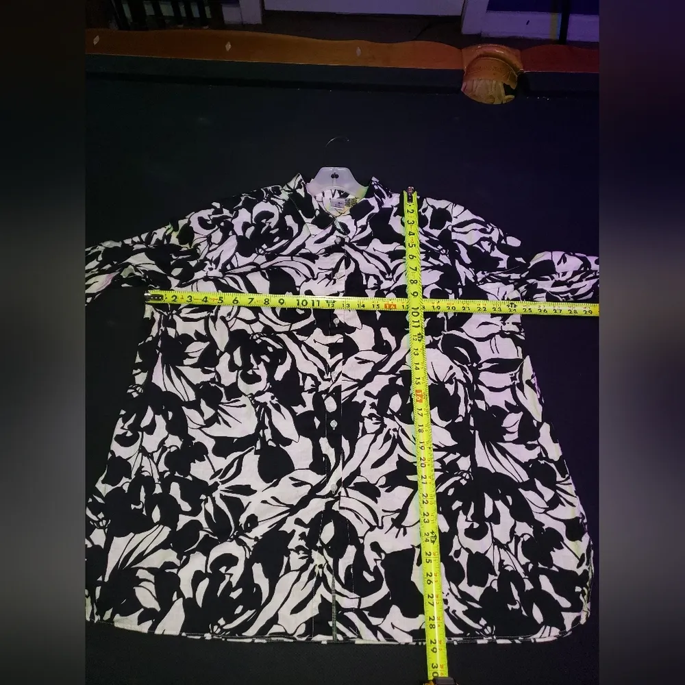 East 5th Women's Black & White Cotton Collared Long Sleeve Button Down Shirt 2XL - Image 11