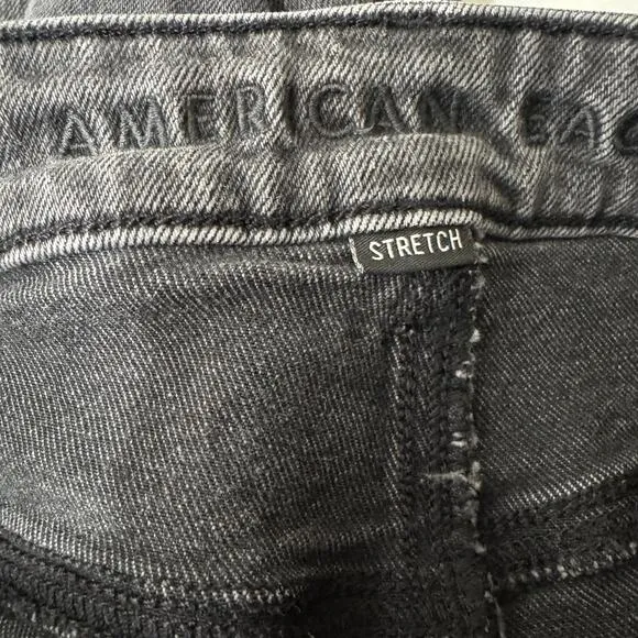 American Eagle Strigid‎ Mom Jean Black Washed Size 4 - Image 6
