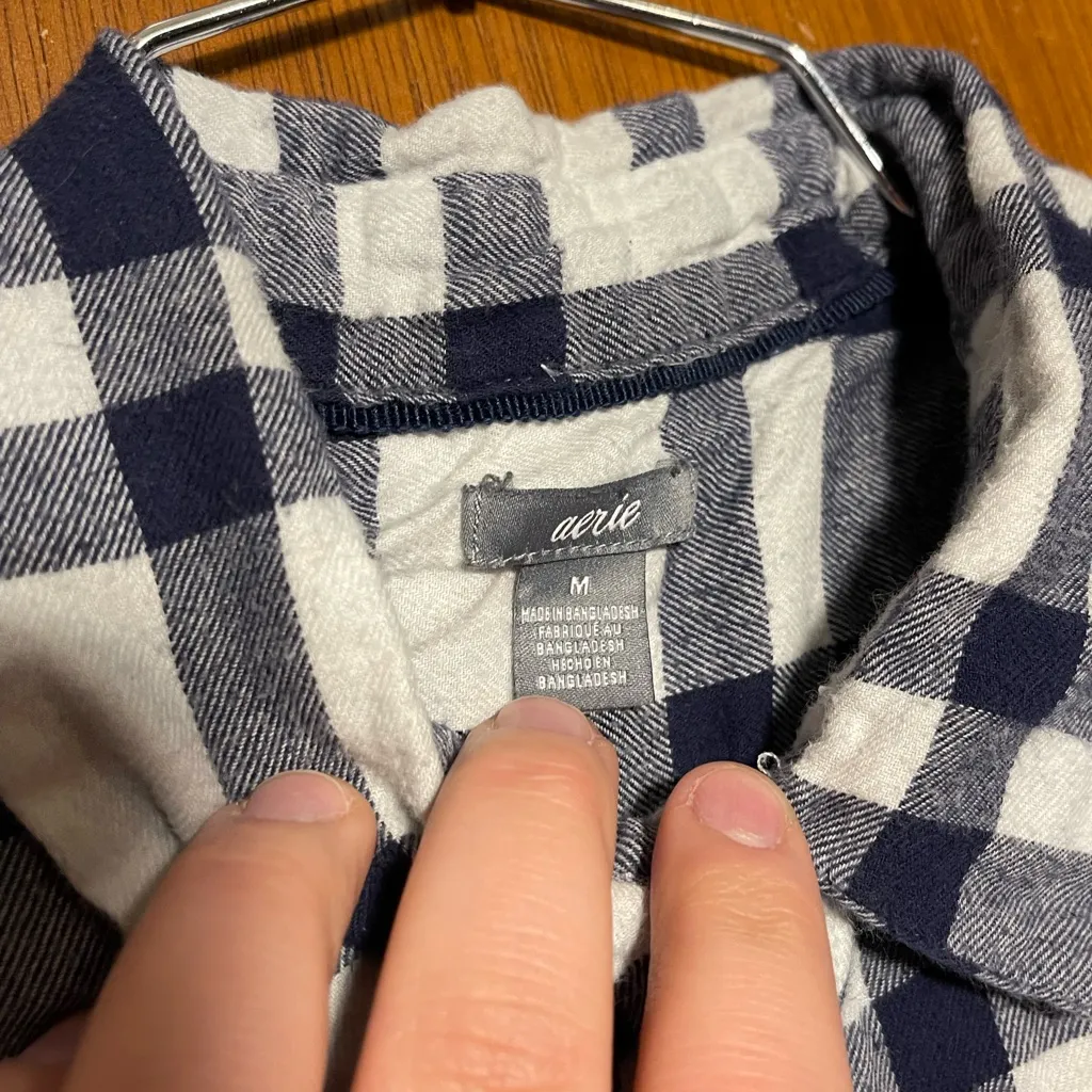 Aerie Woman’s Plaid Blue & White Button Down Romper Size Medium - Image 4