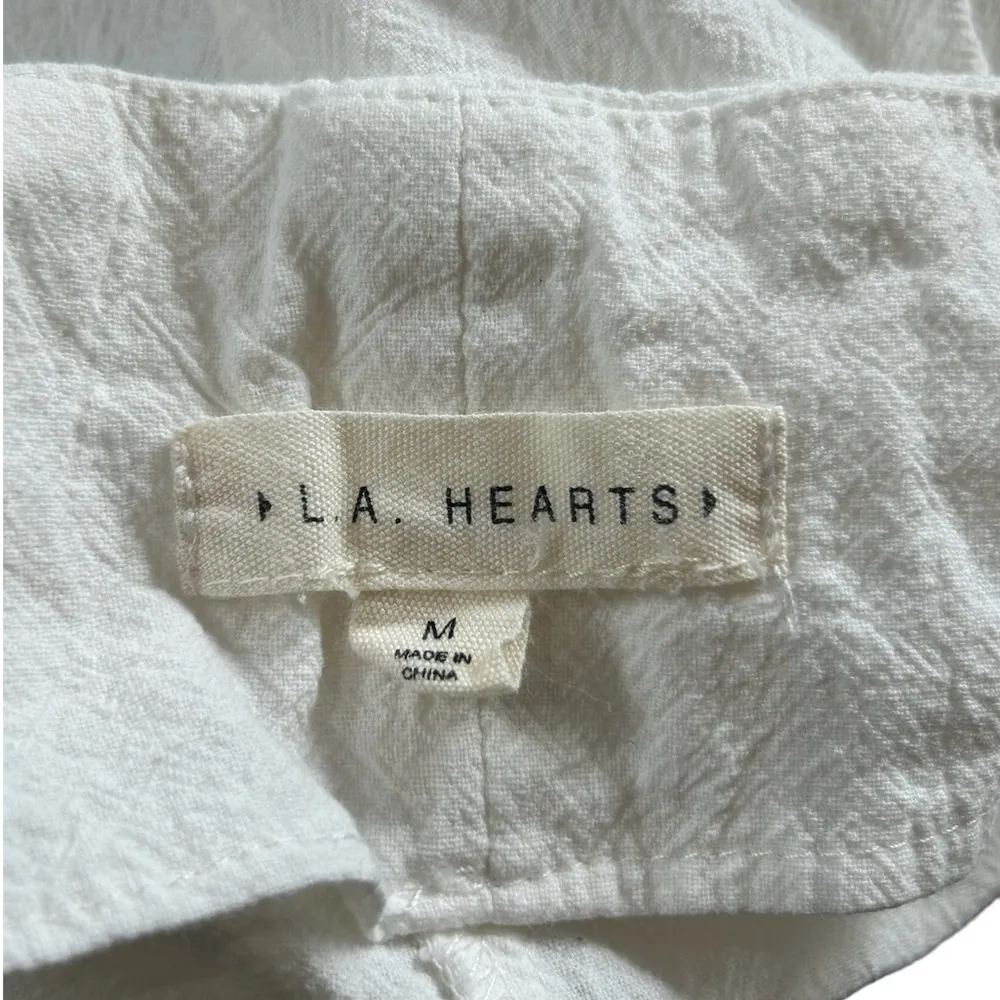 LA Hearts White Button Fly Tie Waist Shorts Medium - Image 3