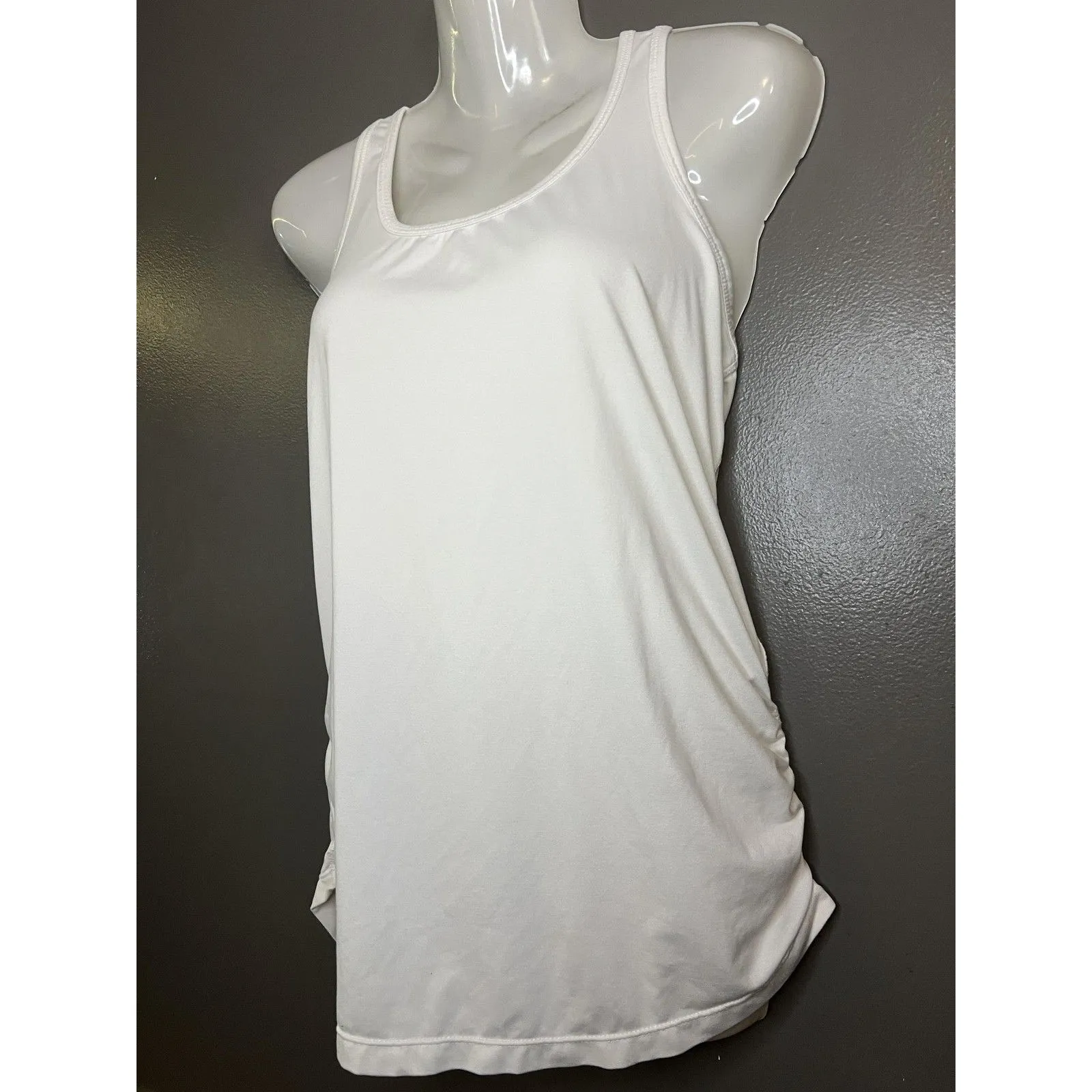 Gaiam Shirt Womens Medium White Racerback Yoga Tank Top Activewear Athletic - Image 3