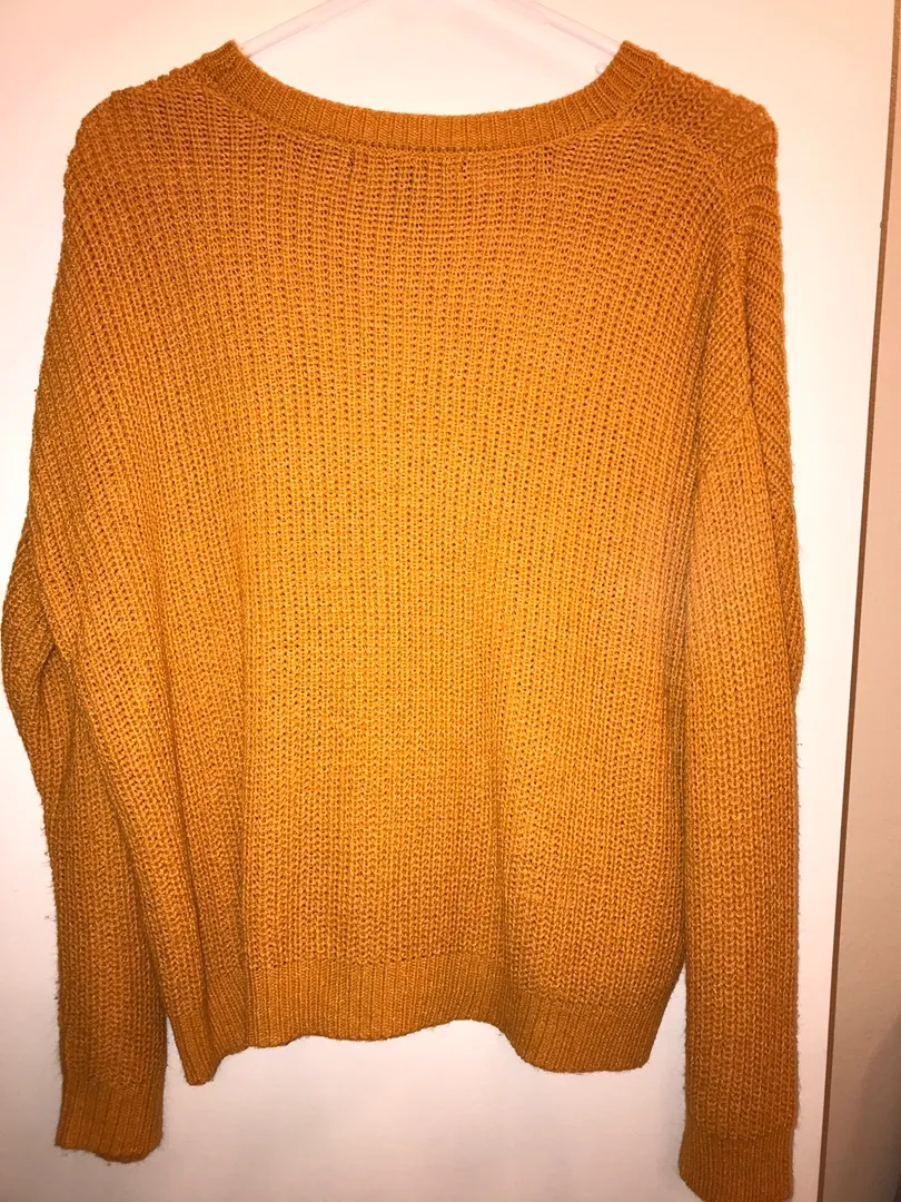 Forever 21 Orange Sweater - Image 2