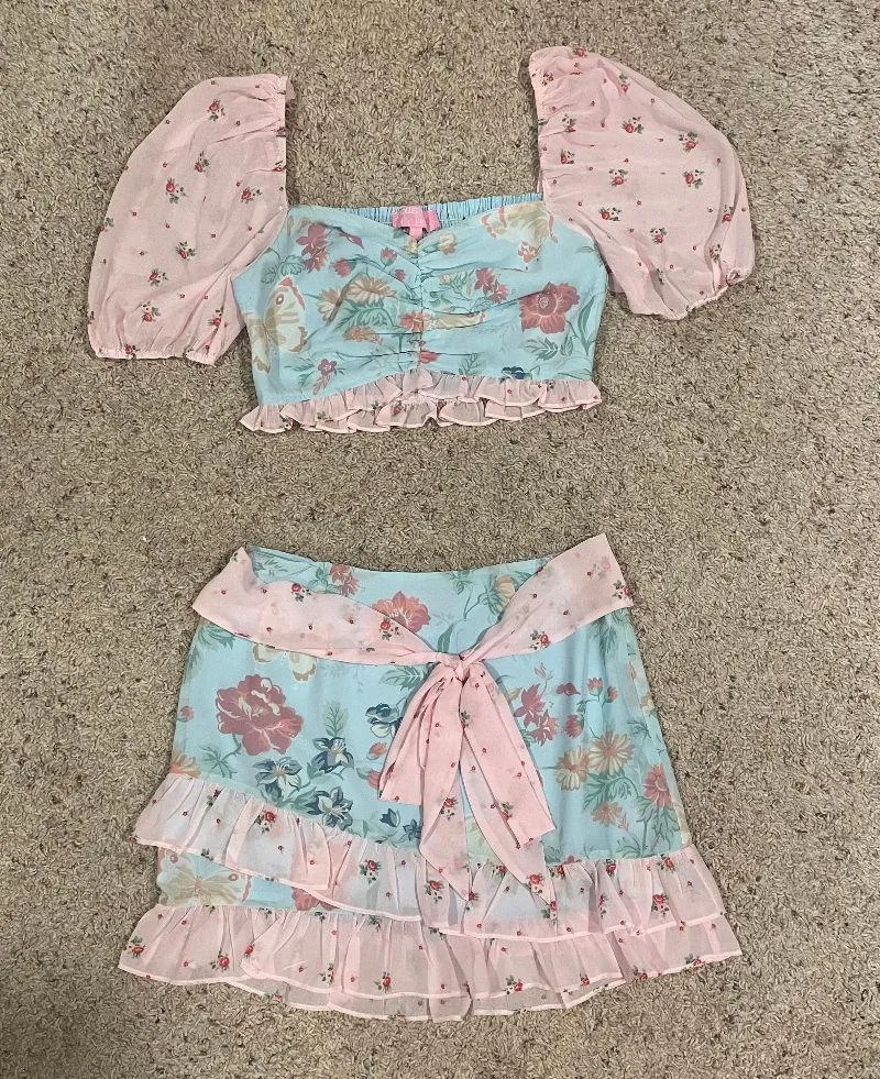  Dollskill x Holly Hobbie Floral Milkmaid Top and Mini Skirt Set  - Image 4