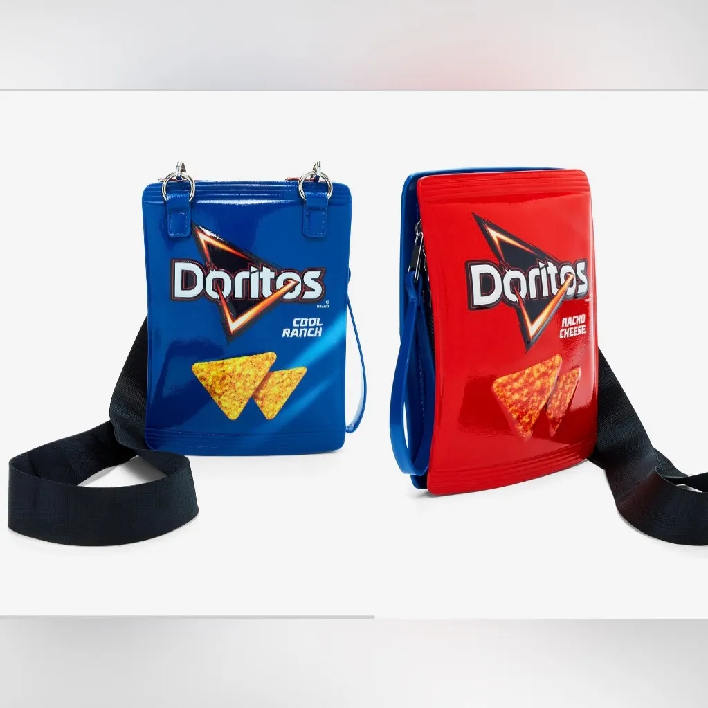 Doritos Nacho Cheese & Cool Ranch Double-Sided Crossbody Bag - Image 2