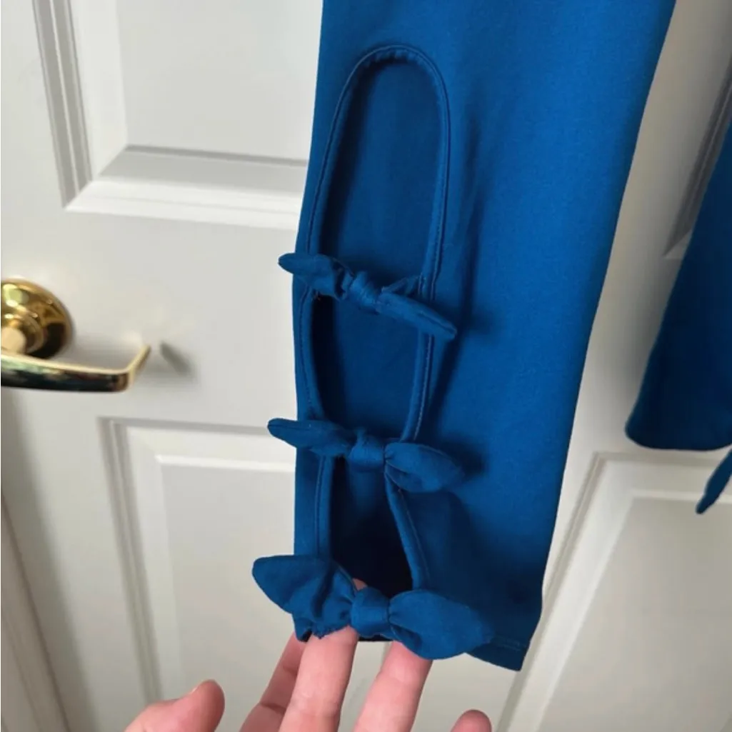 Lilly Pulitzer Noelani Weekender Cropped Leggings Inky Navy Slathouse Size Small - Image 4