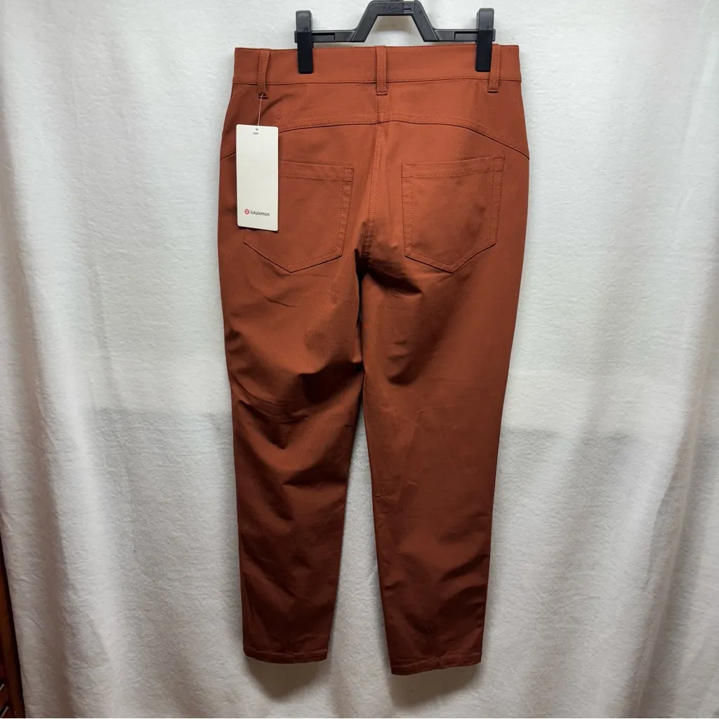 lululemon athletica‎ Cropped Pants in Rust - Image 10