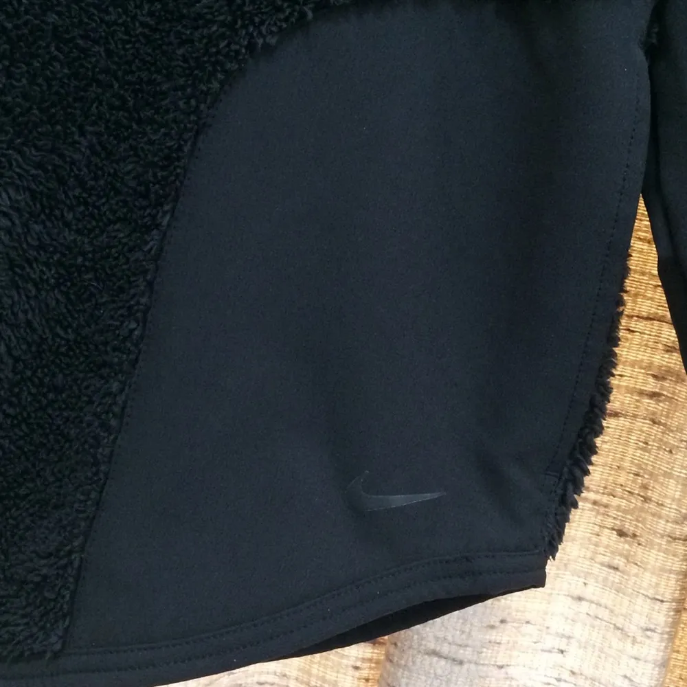 Women’s Sherpa Therma Fleece Training Hoodie - Image 2