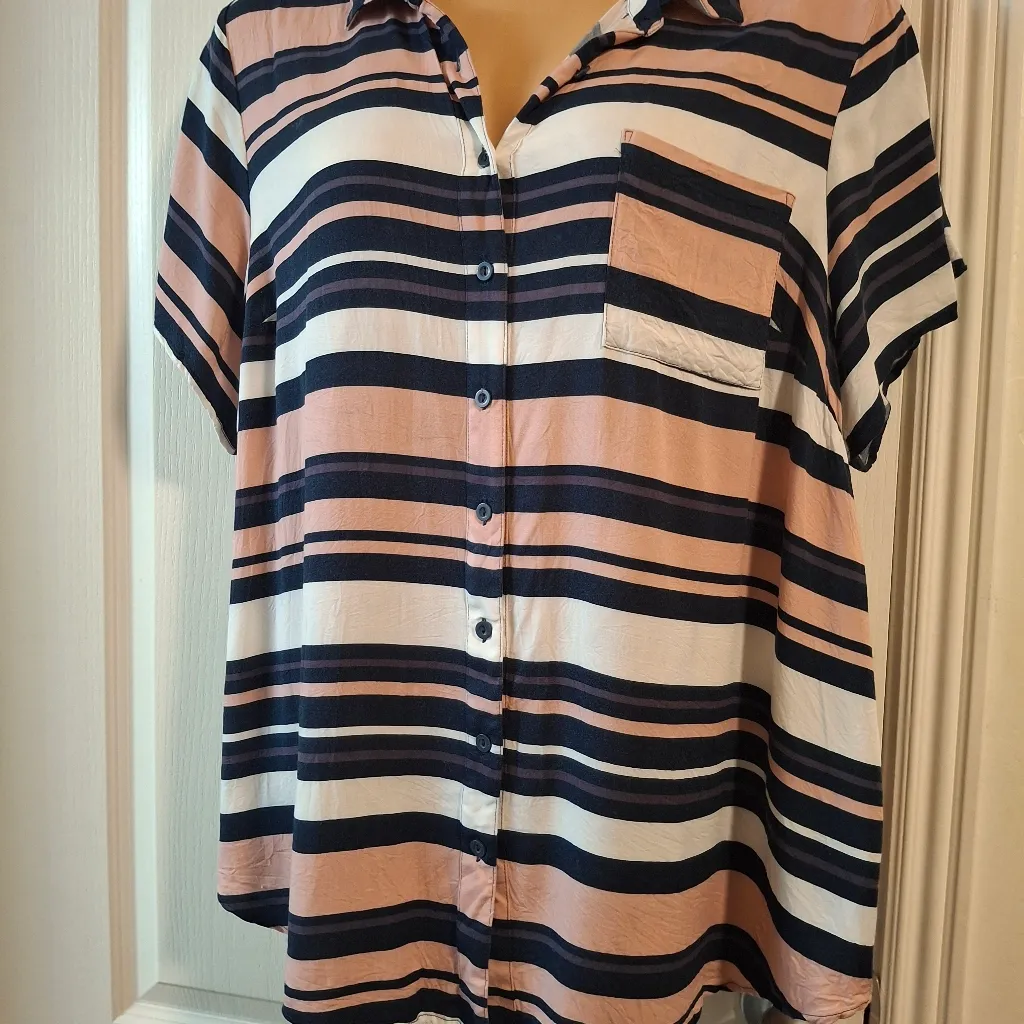 Torrid Sz 3 Striped Button-Up Women's Top - Image 7