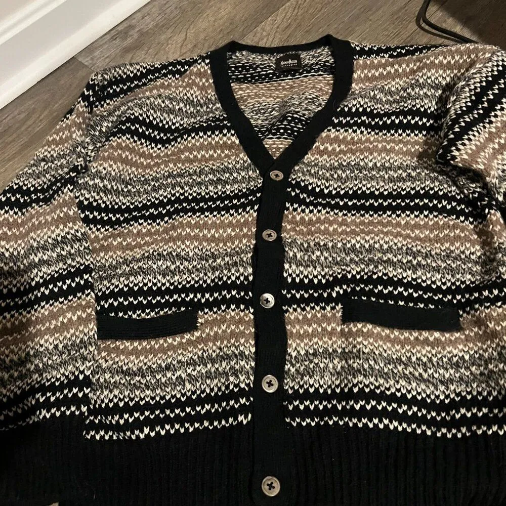 Neiman Marcus small cardigan sweater - Image 3