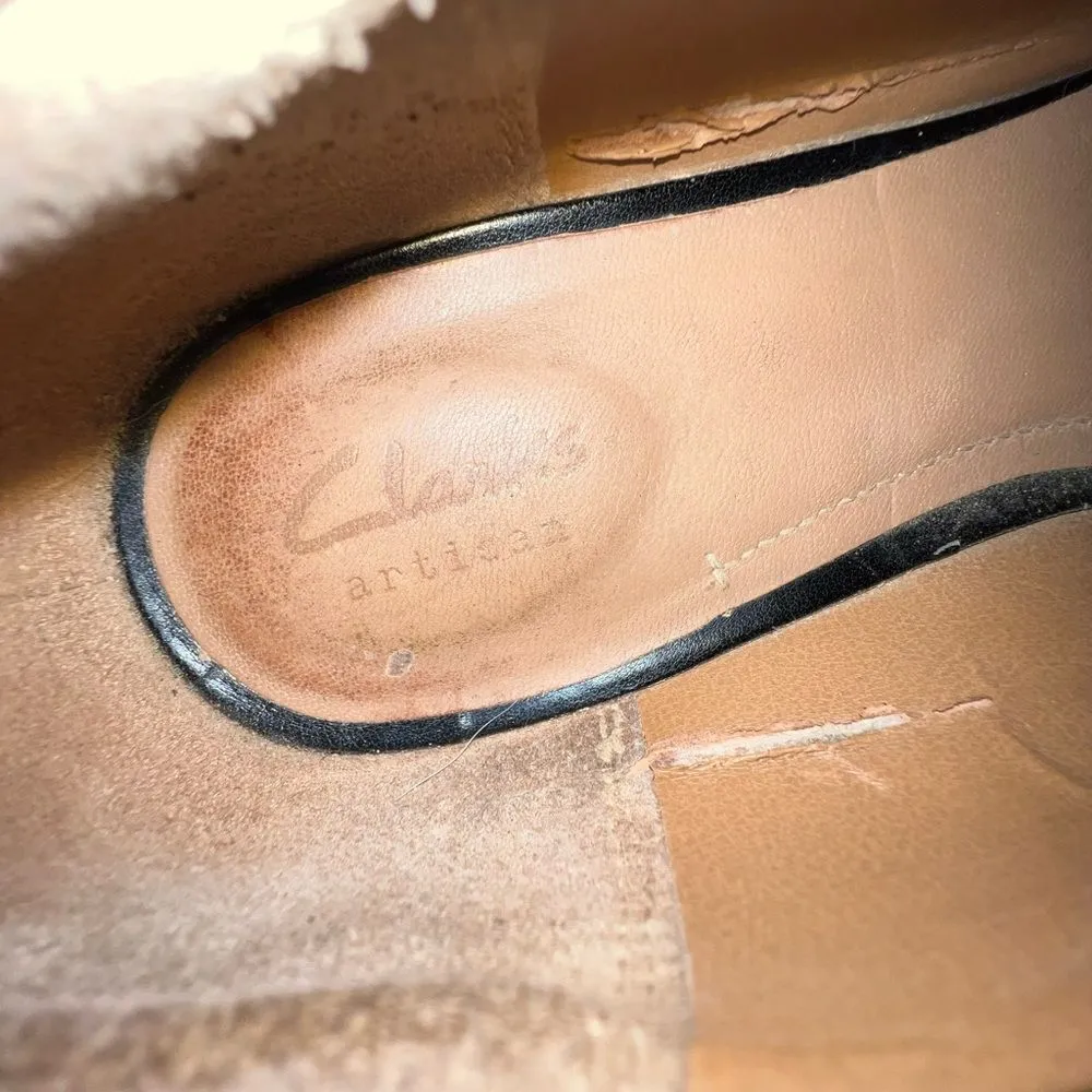 Clarks Artisan black leather loafers with faux feather detail women’s size 7 - Image 8