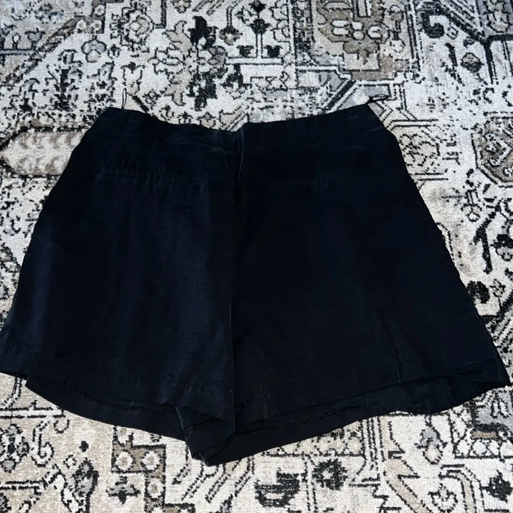 ZARA Black Pleated High-waist Shorts - Image 7