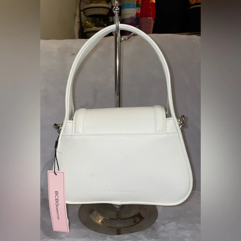 BCBGeneration NWT White Satchel/Crossbody Chunky Black Chain Chic Classic Y2K - Image 2