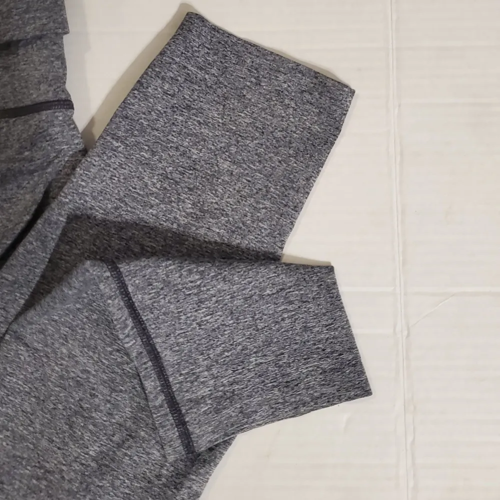 Victoria's Secret PINK Gray Cropped Yoga Pants S - Image 8