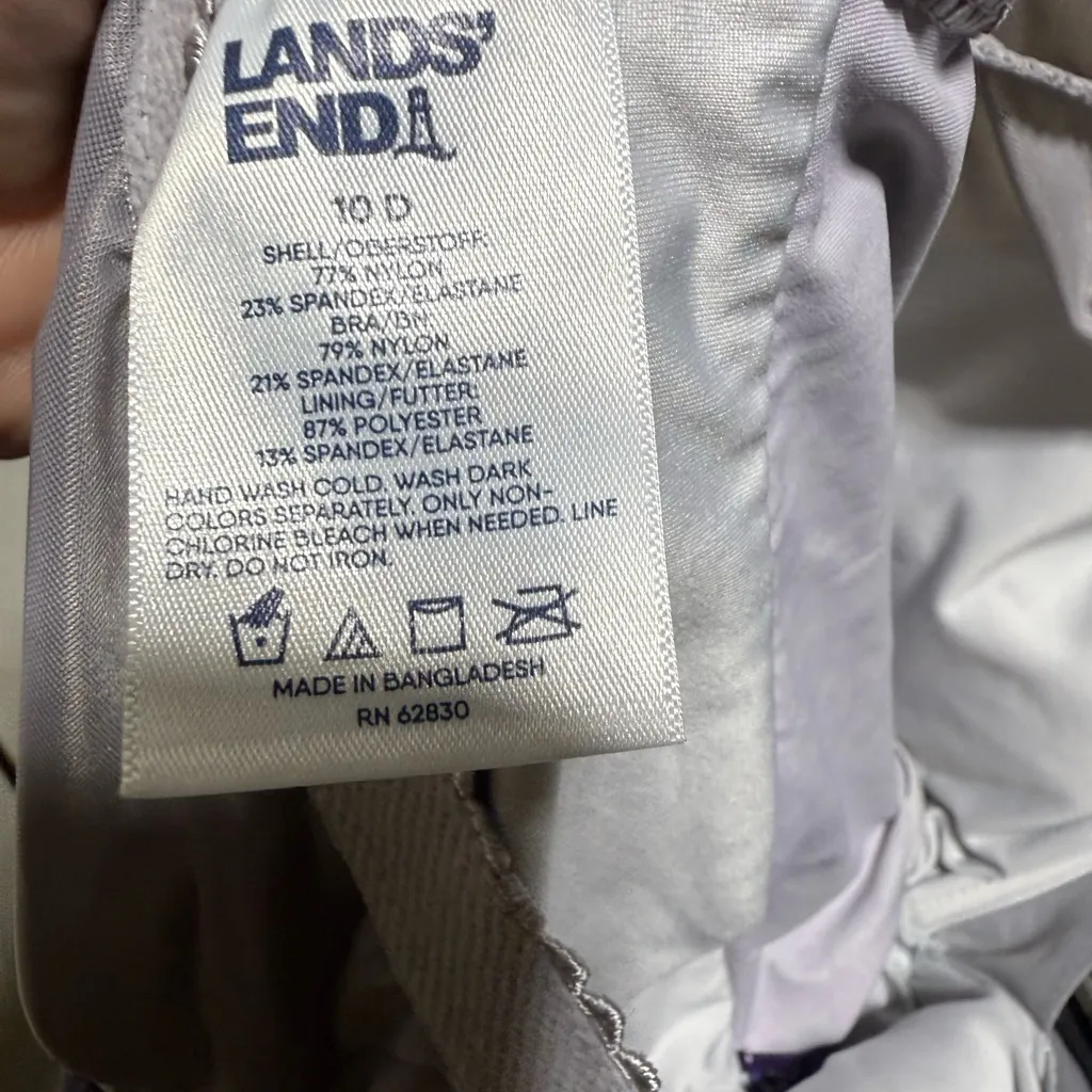 women's Lands' End blue & black surplice tankini top UP 50 size 10 D Bra pads - Image 9