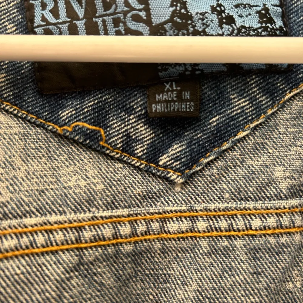 Jacket Rare find! Xtra Large denim jacket. Great shape..canyon river blues - Image 5