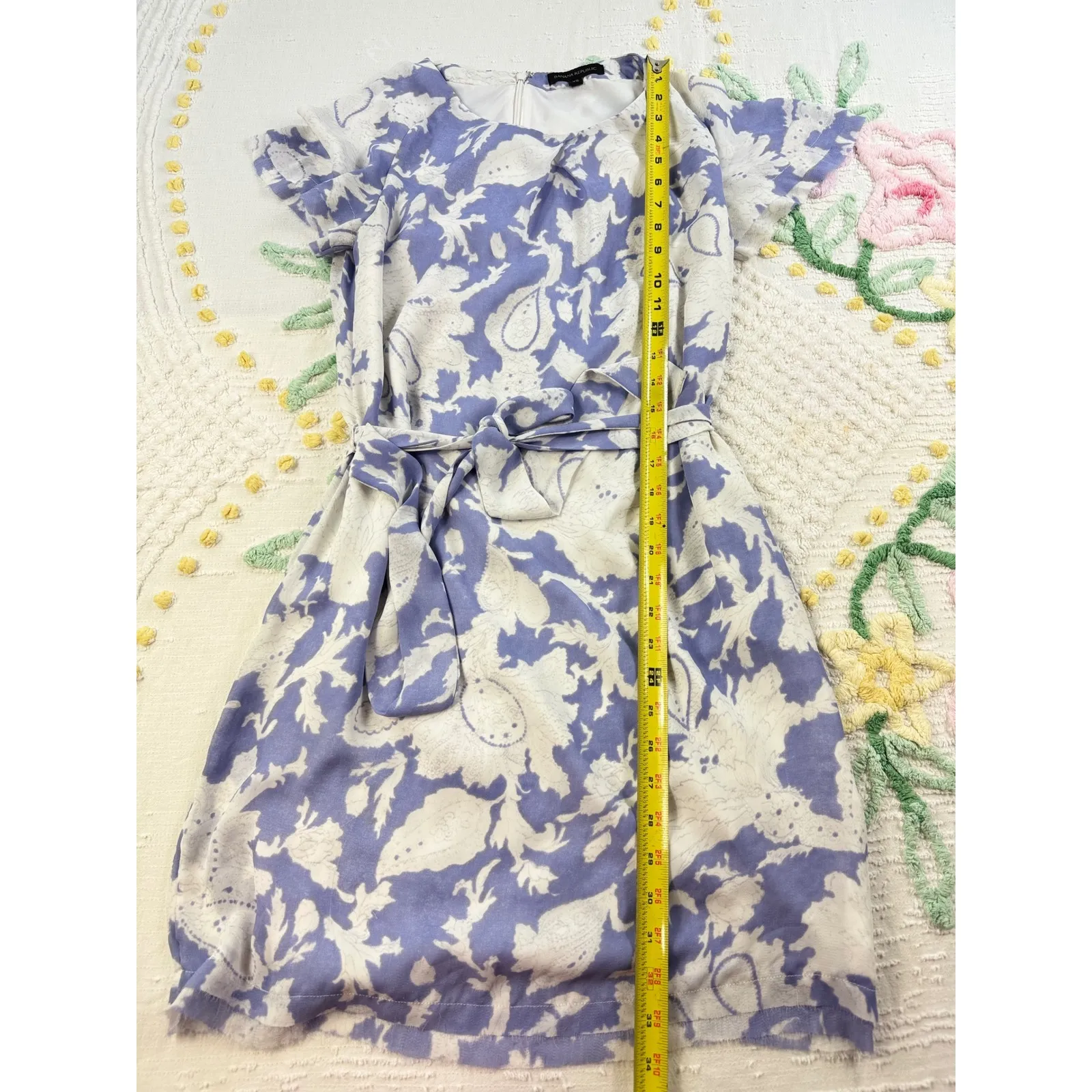 Banana Republic XS Dress Paisley Print Tie Waist Short Sleeve‎ Casual - Image 3