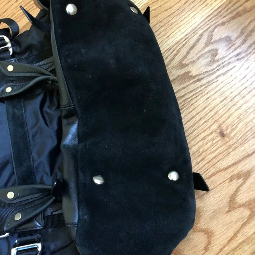 DKNY  nylon and suede slouchy bag - Image 5