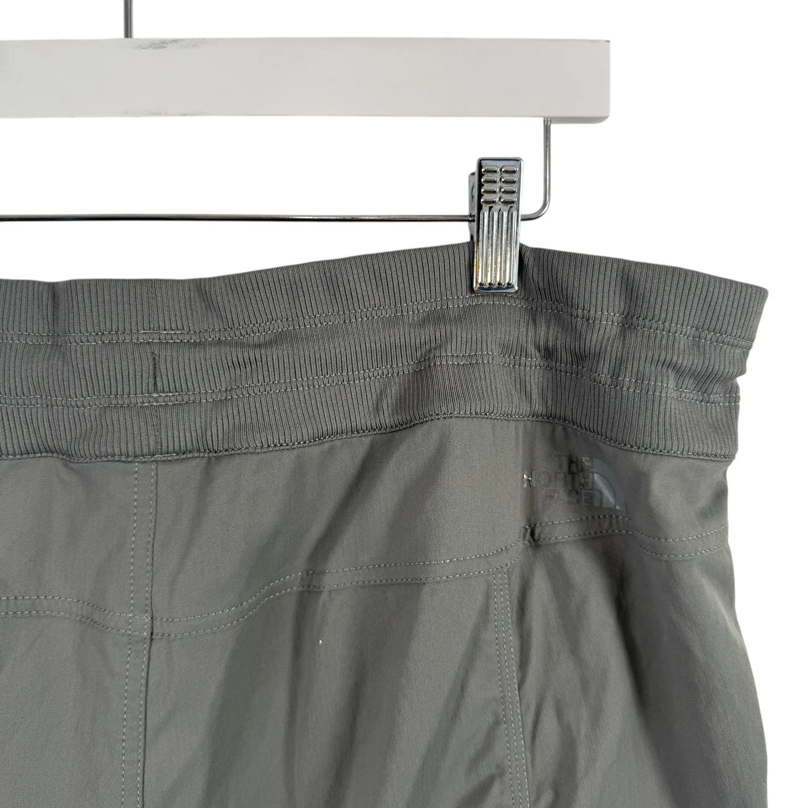 North Face Aphrodie 2.0 Capri Green Pants Outdoor Hiking Gorpcore Womens XL - Image 4