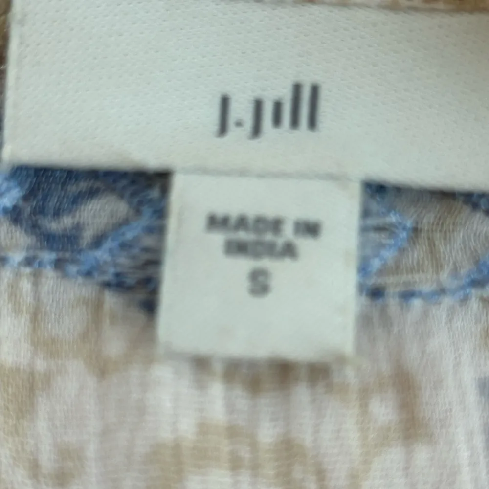 J. Jill bohemian flowy 3/4 bell sleeve flowy tunic with keyhole neckline S Blue - Image 7