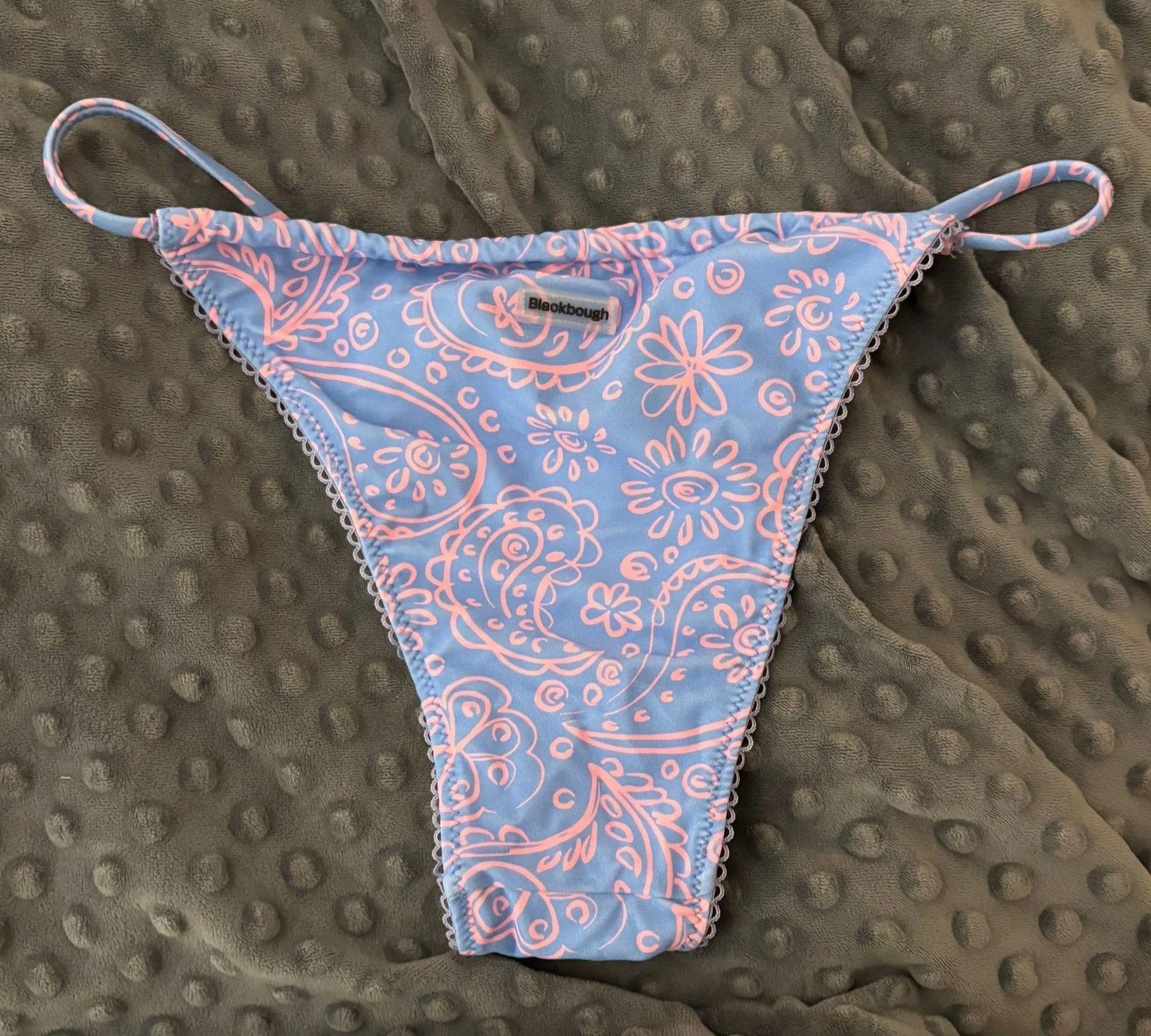 Bikini - Image 5