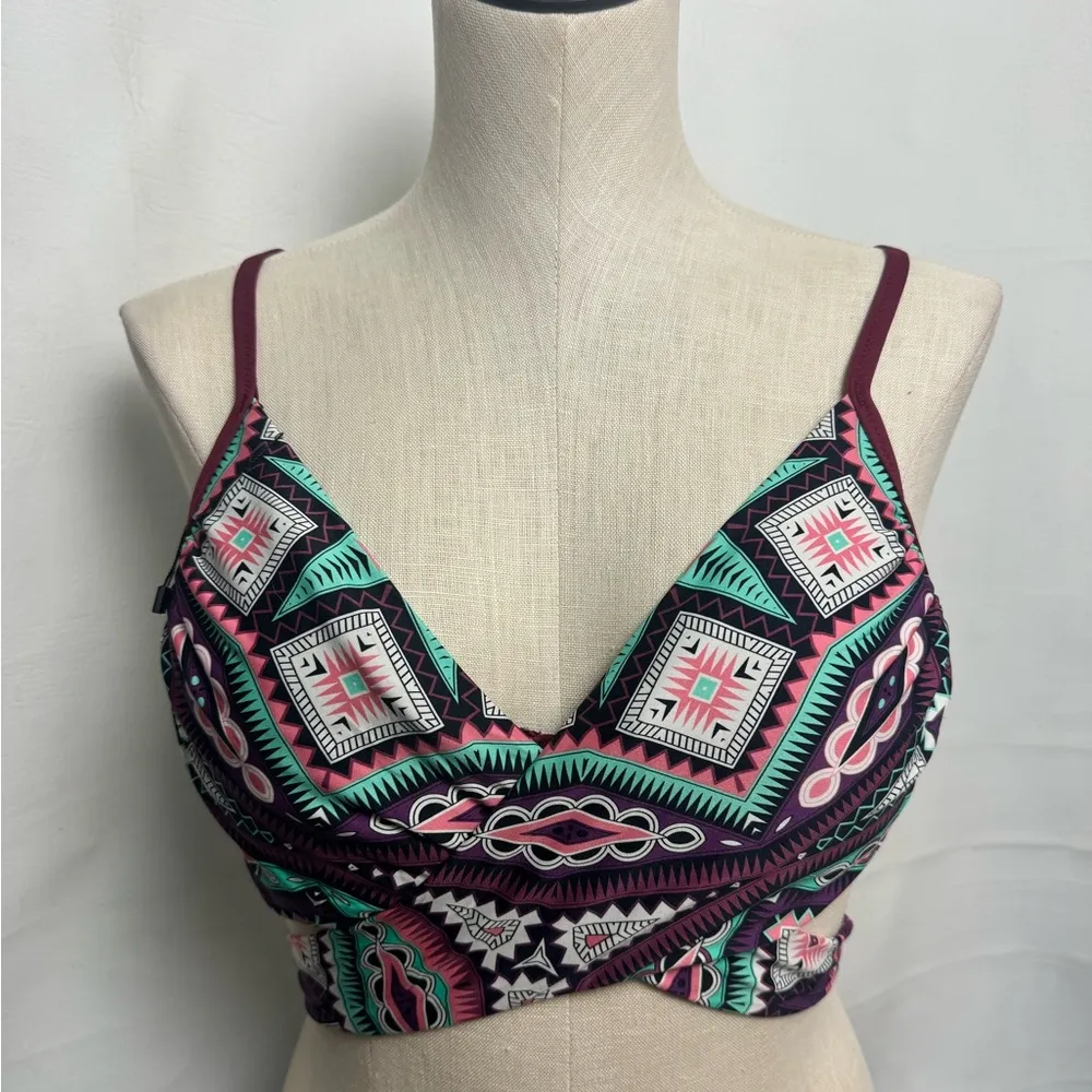 Red Carter Swim bikini top Tribal Print underwire Small NWOT - Image 6