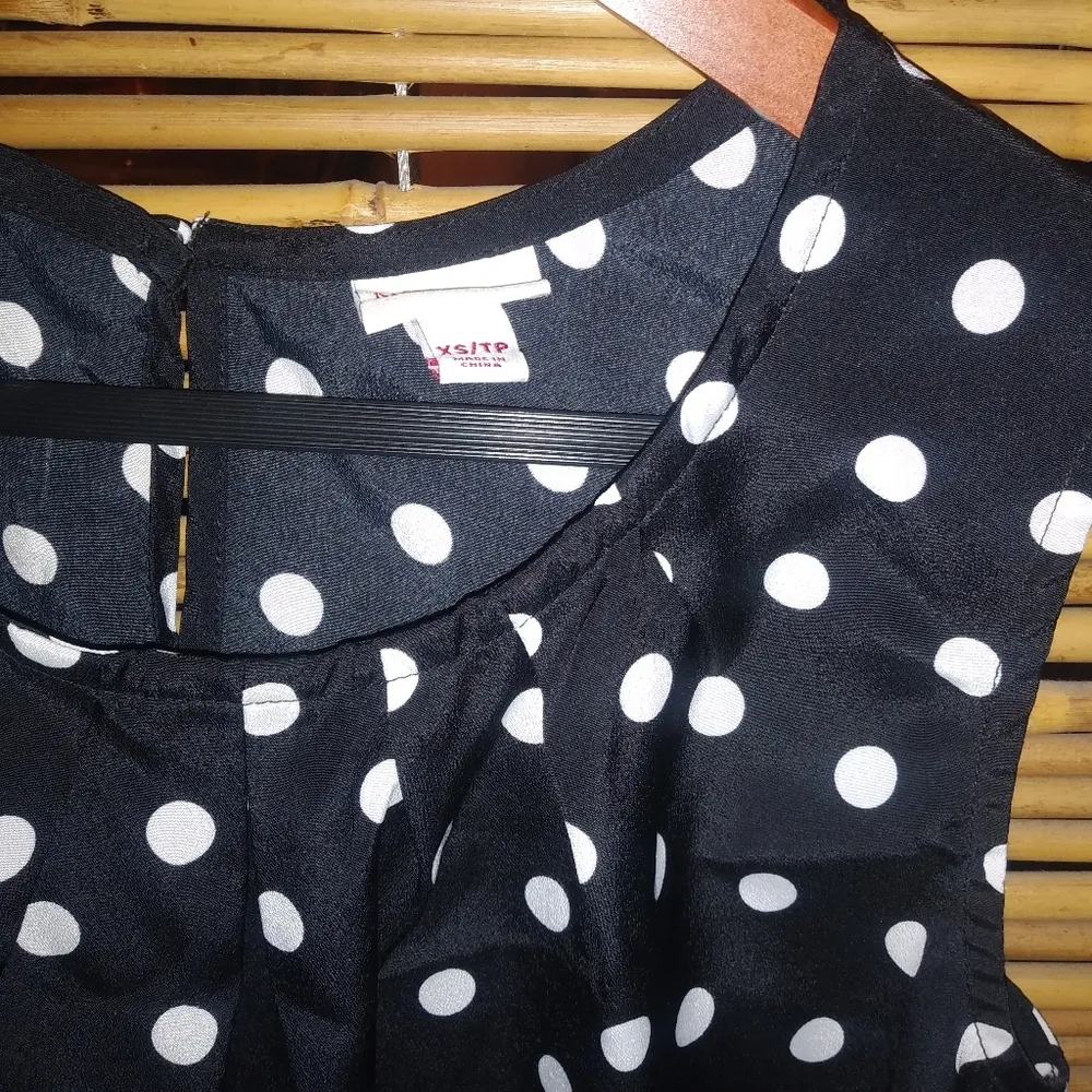 Black White Polka Dot Sleeveless Satin Top XS - Image 4