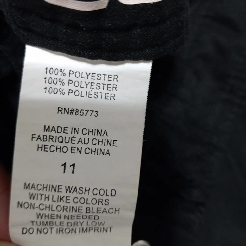 ONeil 11 M Ladies BadAss Cargo Surf Board Shorts in Black n White - Image 7