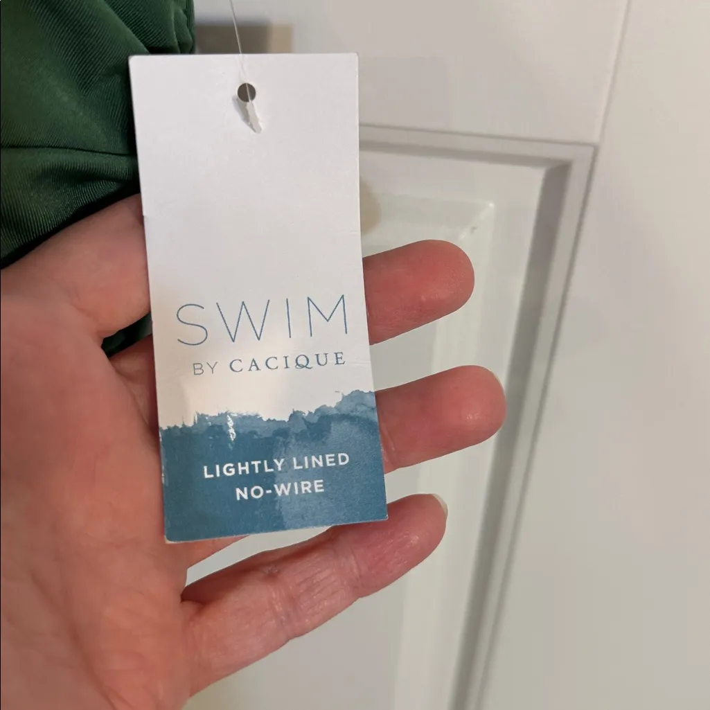 Cacique women’s swimsuit size 28 NWT Green - Image 3