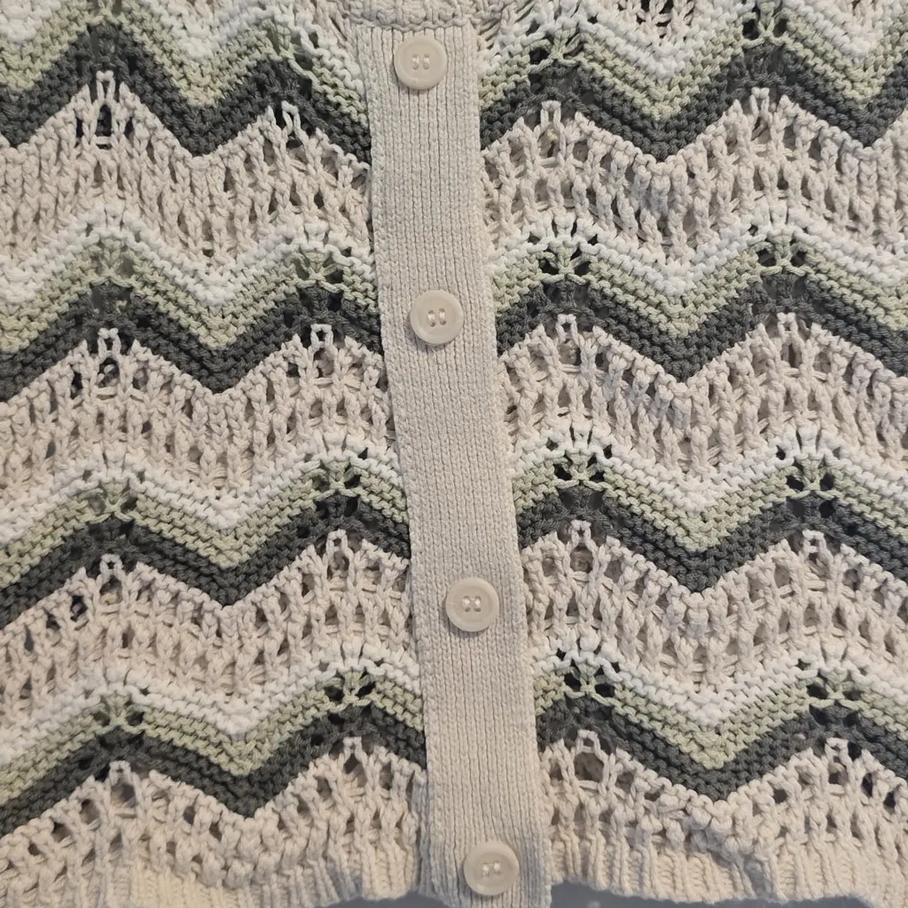 Blu Pepper Cream and Gray Knit Top - Image 3