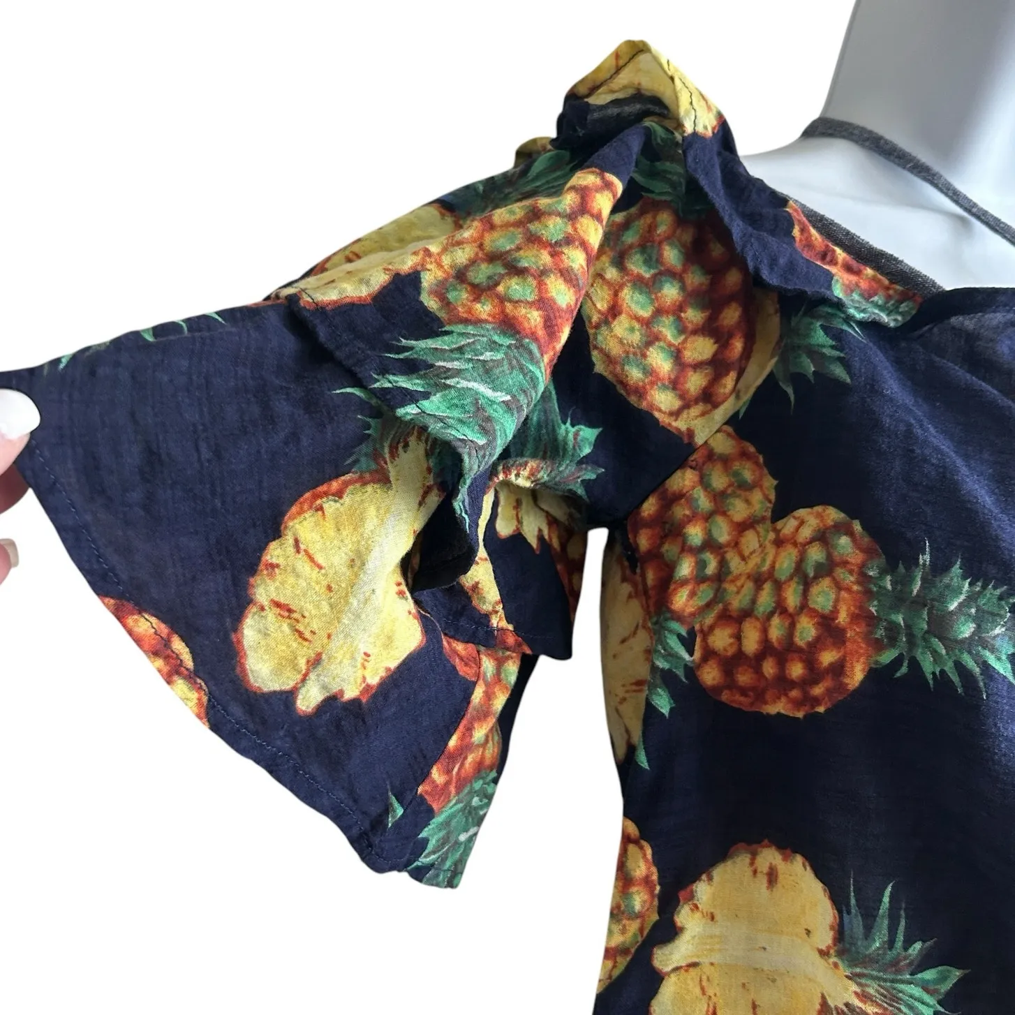 THML Women Top XS Blue Pineapple Print Cruise Resort Casual Vacay Tropical‎ Boho - Image 6