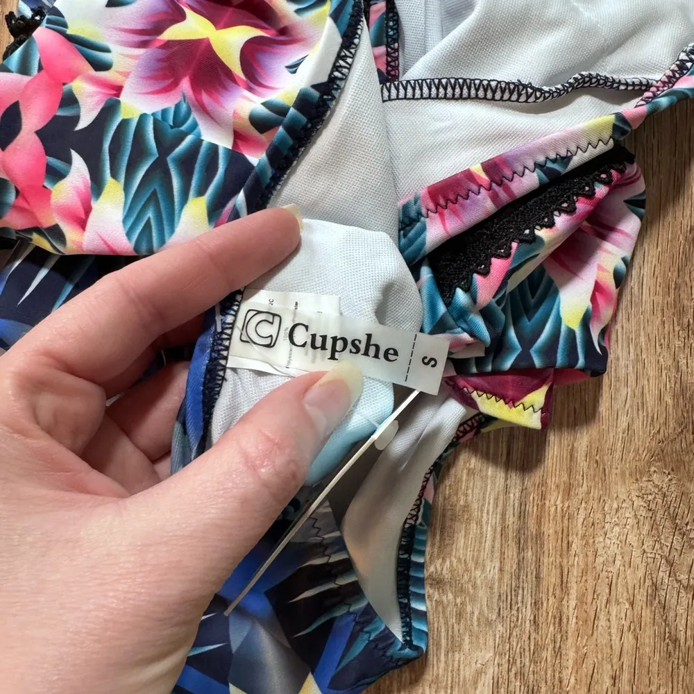 NWT! Cupshe Floral One-Piece Swimsuit - Image 4