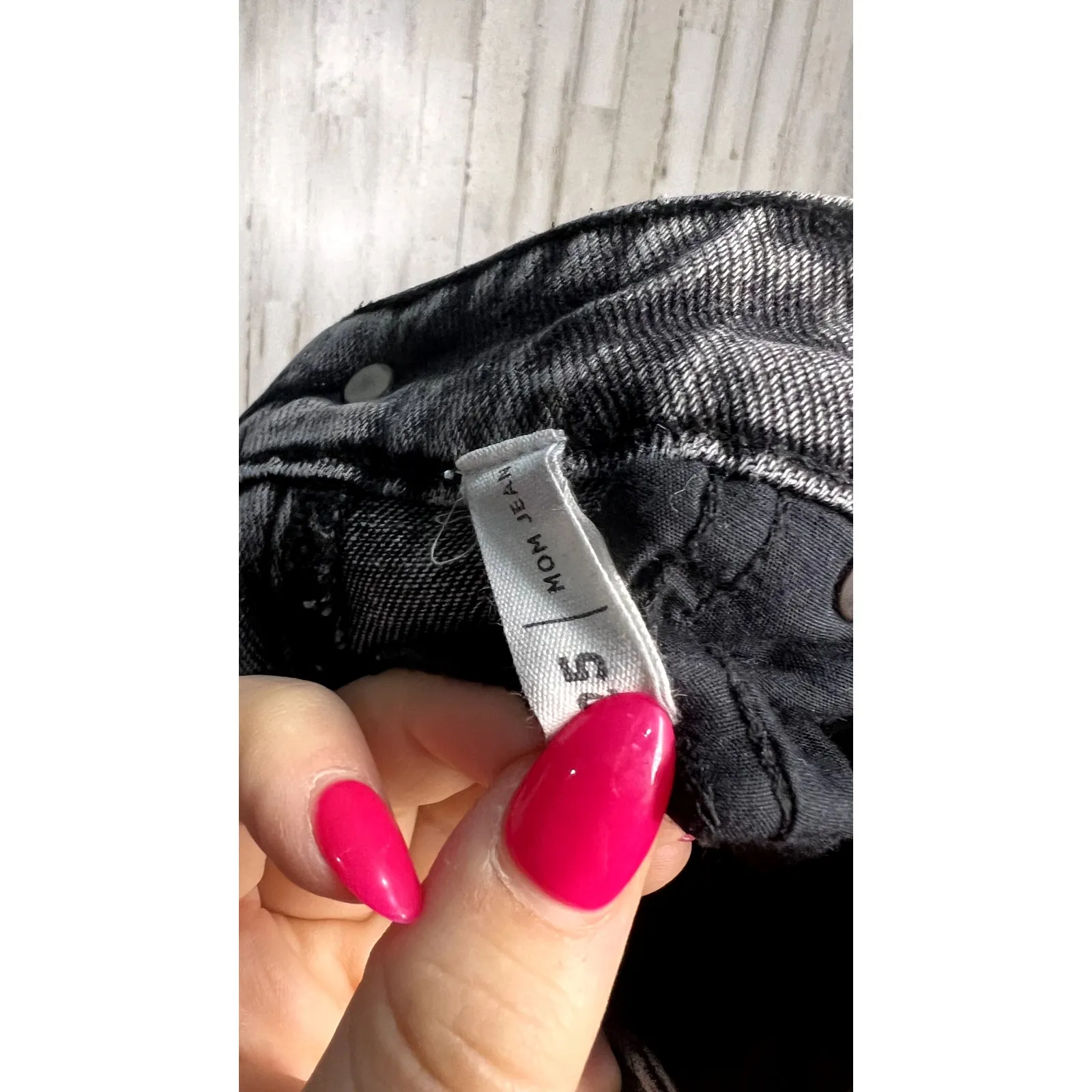 Pacsun Women's‎ Black High-Rise Straight-Leg Mom Jeans Size 25 - Image 4