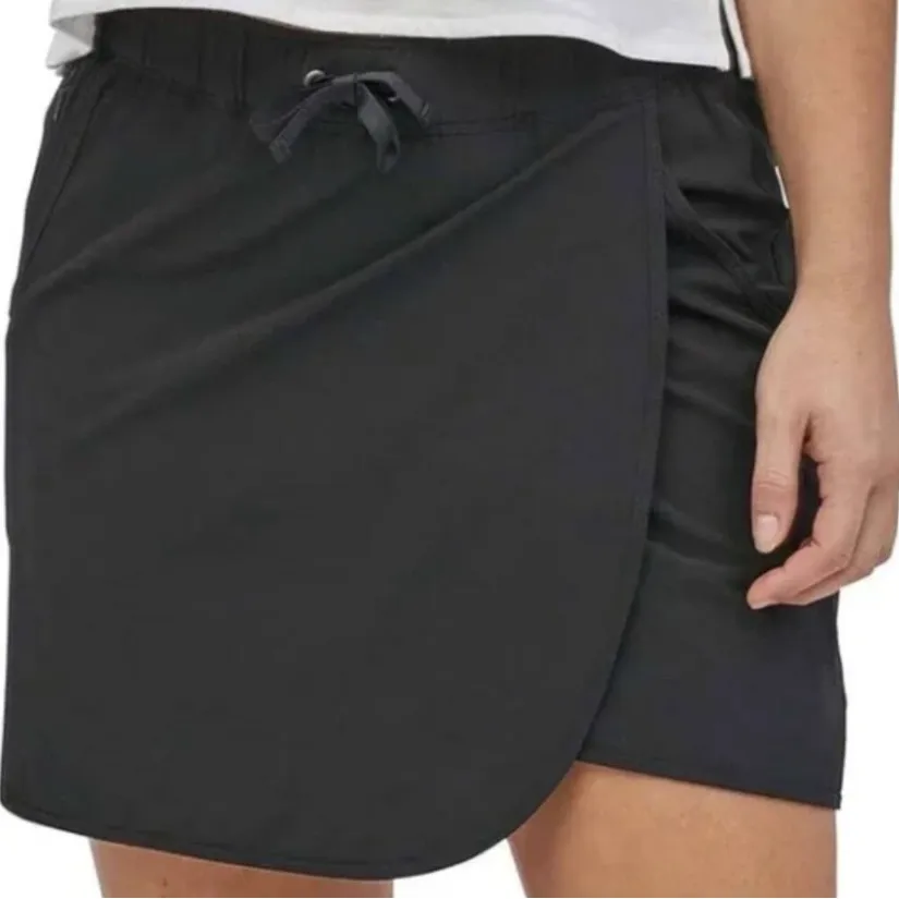 Patagonia  Fleetwith Faux Wrap Active Skort Black Sz Large 58635 - Image 2
