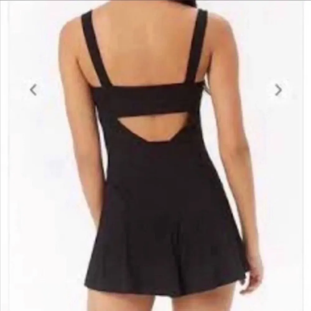 Forever 21 Black Cutout Knit Romper Size Small - Image 3