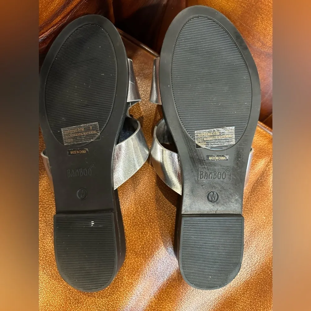 Bamboo sandals silver top SZ 7 - Image 6